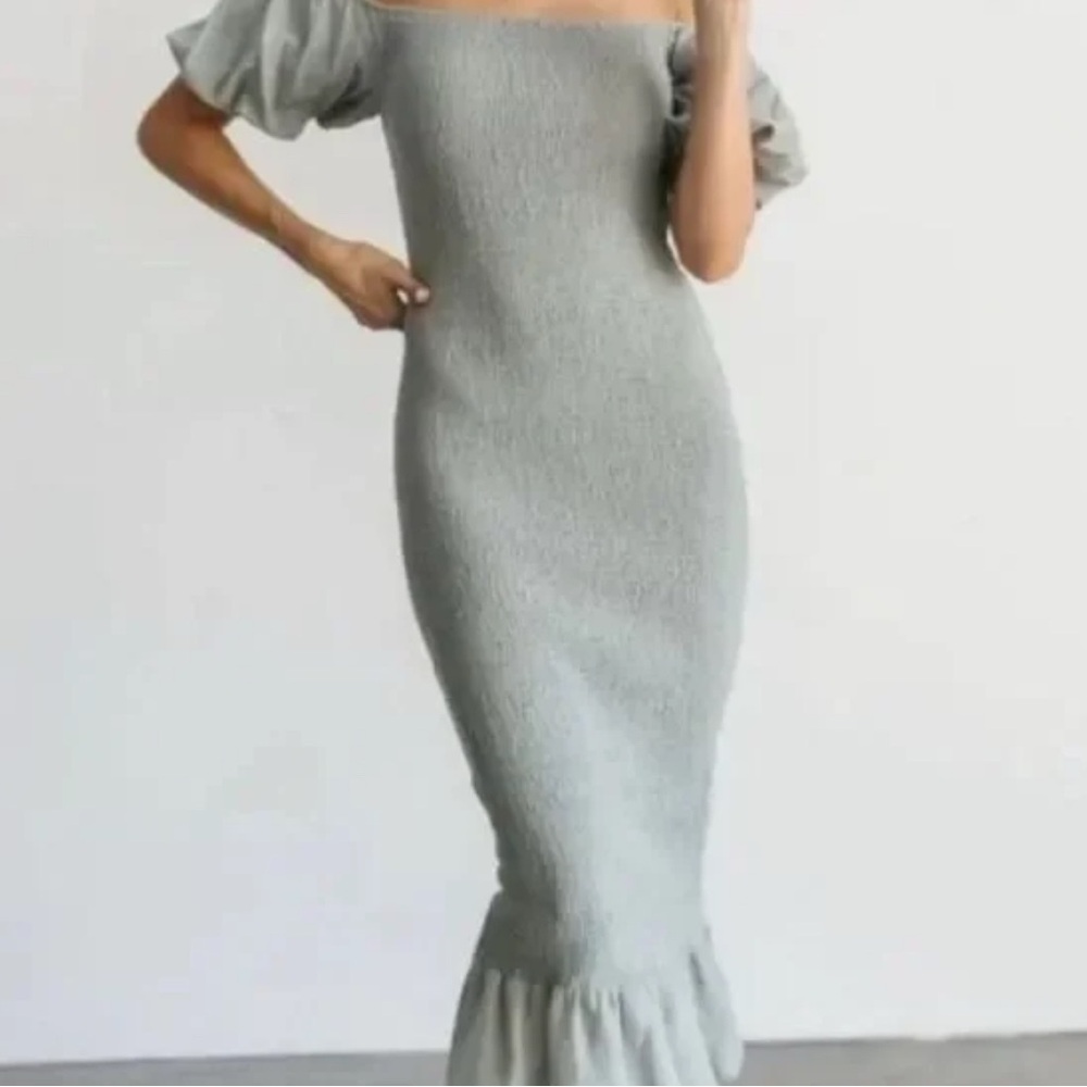 Baltic Born Alana Smocked Midi Dress Sz Med in Sage Green Puff Sleeve